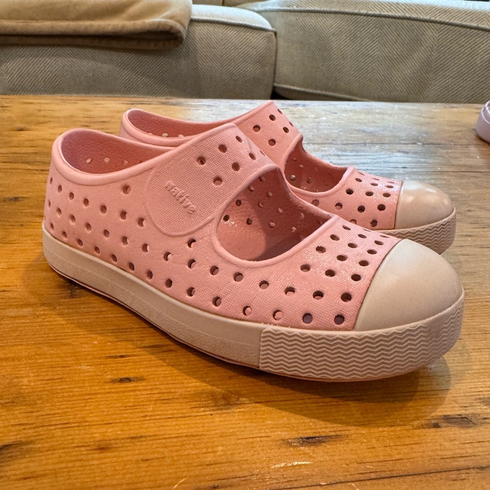 Native slip ons